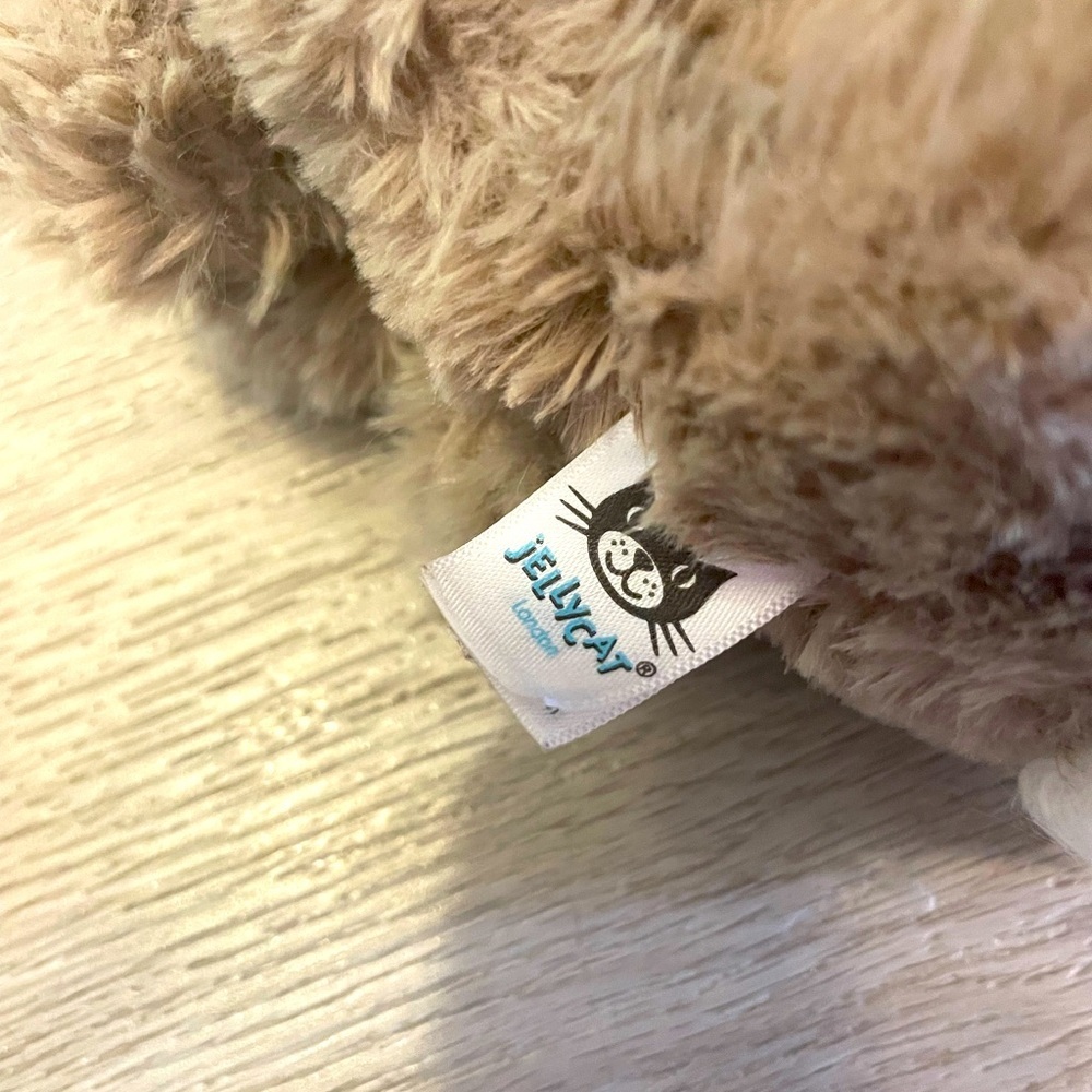 JELLYCAT Riley Bunny Rabbit Soft Plush Toy (Retired). - Picture 5 of 7